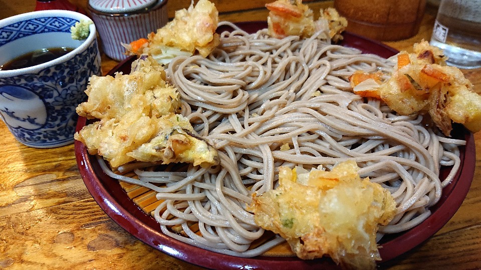 東銀座 歌舞伎座真裏に隠れ家的な老舗 歌舞伎そば ツクツク グルメ 投稿型グルメデーターベース