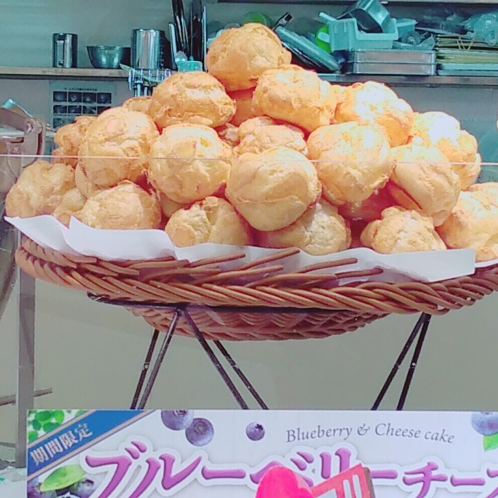 名古屋駅から徒歩8分 駅から地下街を通 ビアードパパ 名鉄サンロード店 ツクツク グルメ 投稿型グルメデーターベース