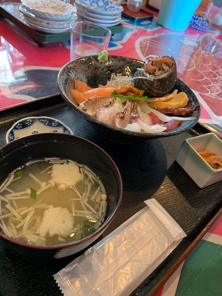 淡路島に渡ってすぐの西海岸エリアにあ 魚竹鮮魚店海鮮どんや ツクツク グルメ 投稿型グルメデーターベース