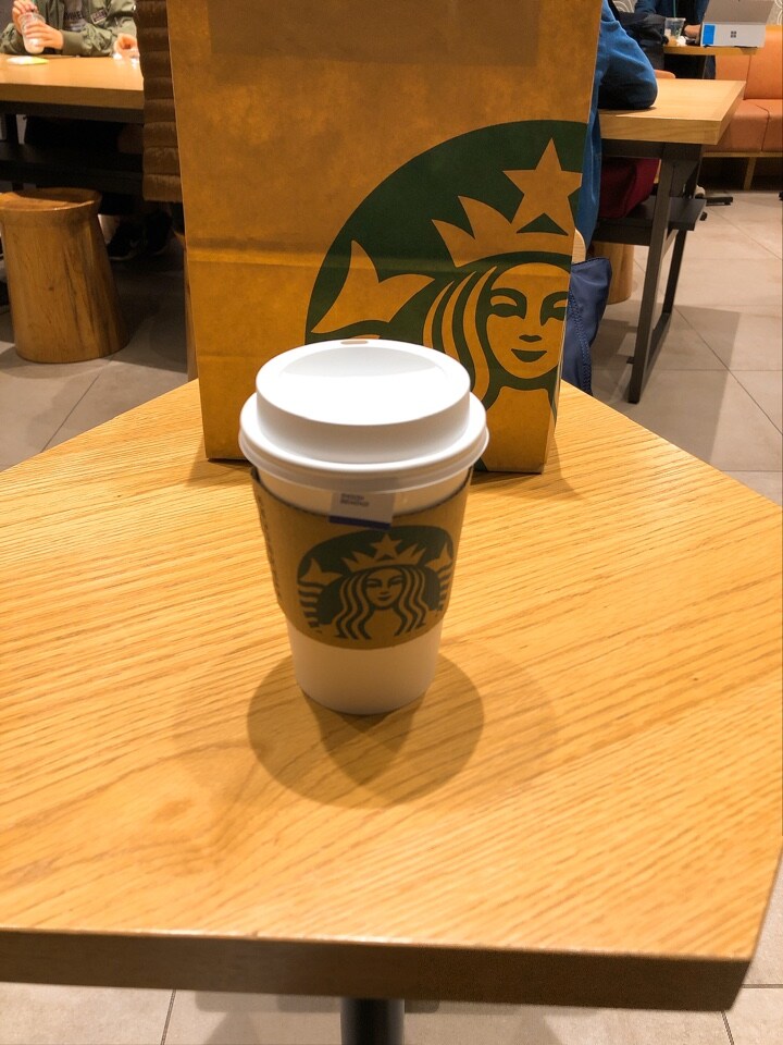 Jr仙台駅中央口を出て左手にある仙台パ スターバックスコーヒー 仙台パルコ店 ツクツク グルメ 投稿型グルメデーターベース