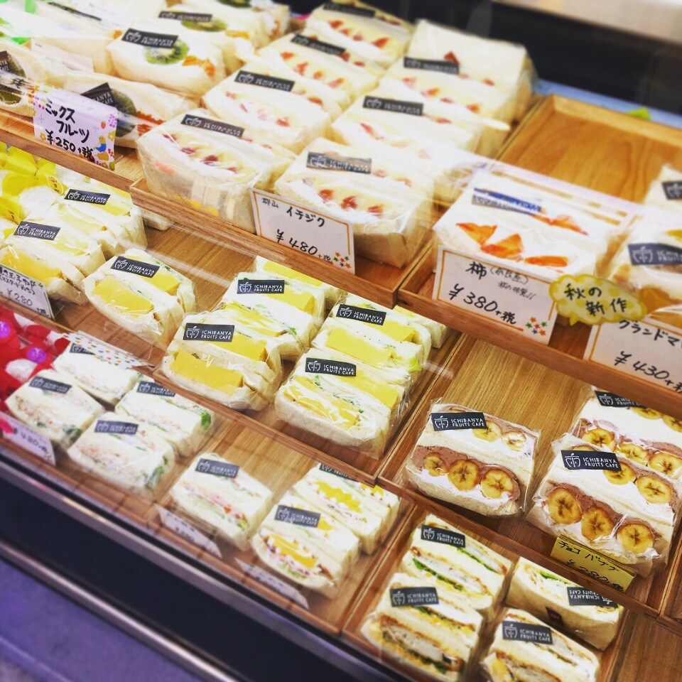 去年のちょうど今頃にフルーツサンドを Ichibanya Fruits Cafe ツクツク グルメ 投稿型グルメデーターベース
