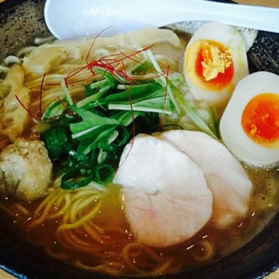 濃厚鶏ソバ 麺 ザ クロ （濃厚鶏SOBA 麺 THE KURO）