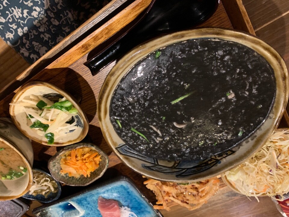 お友達3人で夜ご飯を食べに来ました 沖縄の味 石嶺食堂 ツクツク グルメ 投稿型グルメデーターベース