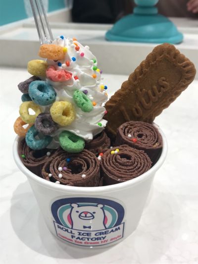 ROLL ICE CREAM FACTORY ロールアイスクリームファクトリーイオンモール堺北花田店