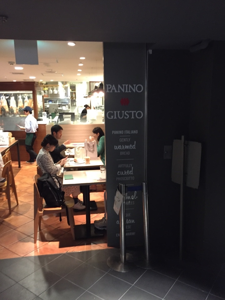 池袋駅の西武の別館にあるお洒落なイタ Panino Giusto 西武池袋店 ツクツク グルメ 投稿型グルメデーターベース