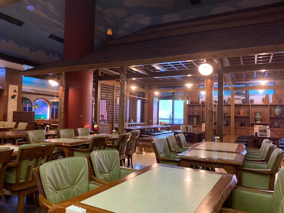 国際通りでお食事をするなら御菓子御殿 琉球ダイニング松尾 御菓子御殿 松尾店 ツクツク グルメ 投稿型グルメデーターベース