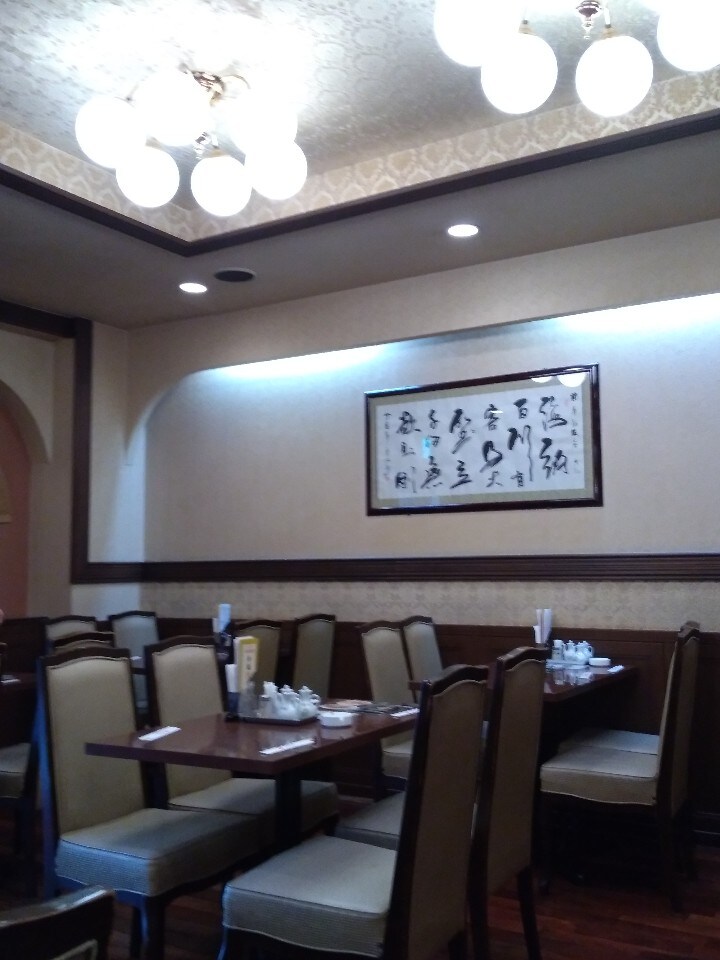 宝町駅より 徒歩3分にある中華レストラ 華龍飯店 京橋本店 ツクツク グルメ 投稿型グルメデーターベース