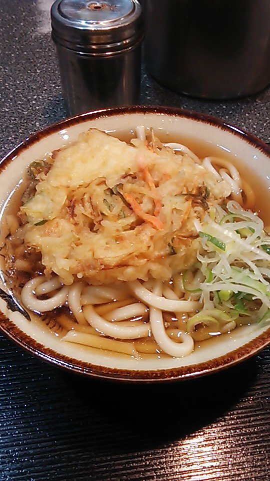 後楽園駅の高架下にある立ち食い蕎麦屋 地下鉄後楽園そばコーナー ツクツク グルメ 投稿型グルメデーターベース